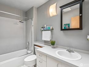 7226 NE 171st Lane, Kenmore WA 98028