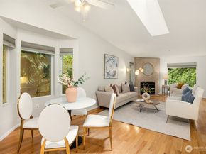 12323 NE 97th Street M, Kirkland WA 98033