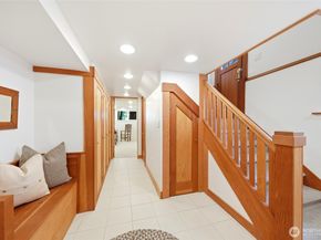1519 1st Avenue N, Seattle WA 98109