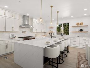 17003 SE 14th Lane, Bellevue WA 98008