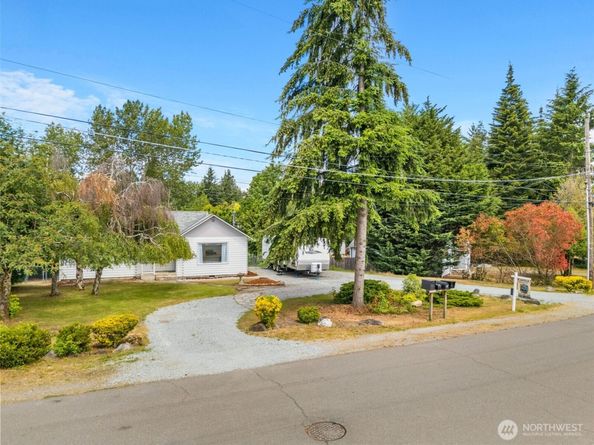 626 SW 142nd Street, Burien WA 98166