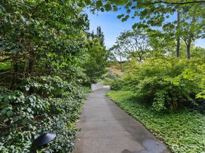 15100 6th Avenue SW 411, Burien WA 98166