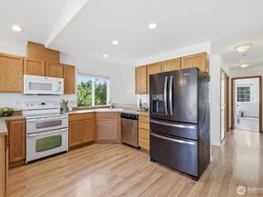 1916 112th Avenue SE, Lake Stevens WA 98258