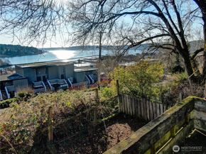 6330 NE 181st Street, Kenmore WA 98028
