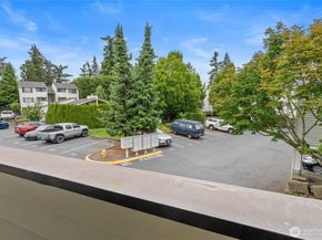 20301 19th Avenue NE 511, Shoreline WA 98155
