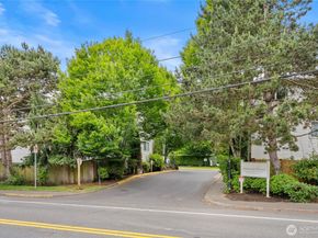 20301 19th Avenue NE 511, Shoreline WA 98155