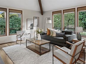 2234 108th Avenue SE, Bellevue WA 98004