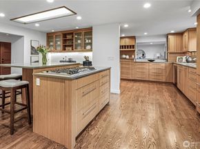2234 108th Avenue SE, Bellevue WA 98004