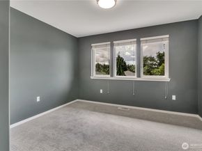 5607 94th Place SW, Mukilteo WA 98275