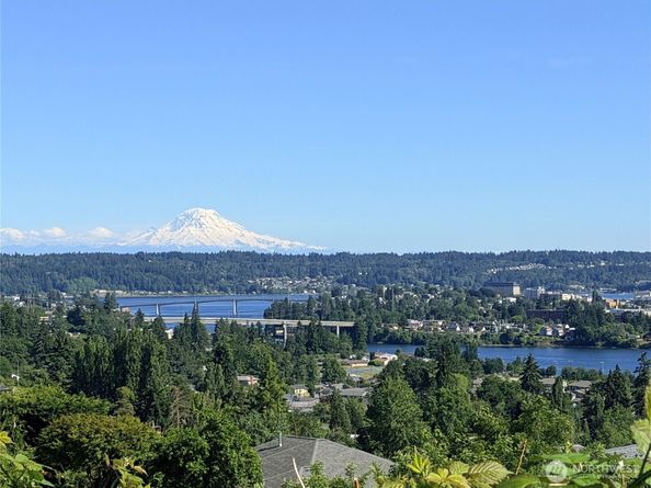 3590 Narrows View Lane NE 102, Bremerton WA 98310