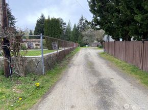 12909 158th Avenue SE, Renton WA 98059