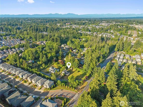 2711 148th Street SW, Lynnwood WA 98087