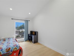 2140 192nd Avenue SE, Sammamish WA 98075