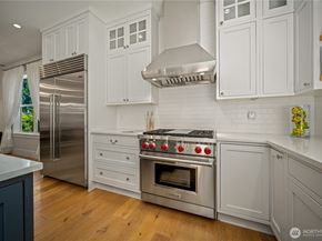 5027 48th Avenue NE, Seattle WA 98105