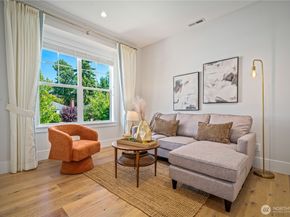 5027 48th Avenue NE, Seattle WA 98105