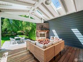 5027 48th Avenue NE, Seattle WA 98105