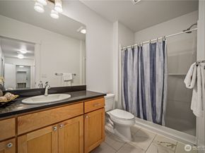 5027 48th Avenue NE, Seattle WA 98105