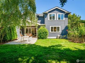 5027 48th Avenue NE, Seattle WA 98105