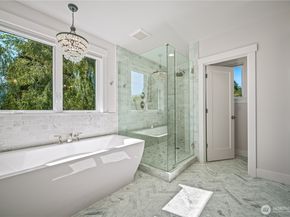5027 48th Avenue NE, Seattle WA 98105