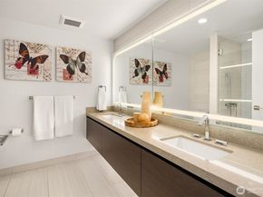 188 Bellevue Way NE 311, Bellevue WA 98004