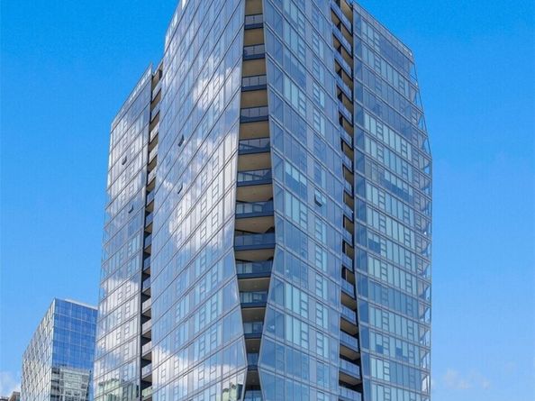 188 Bellevue Way NE 311, Bellevue WA 98004