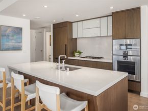 188 Bellevue Way NE 311, Bellevue WA 98004