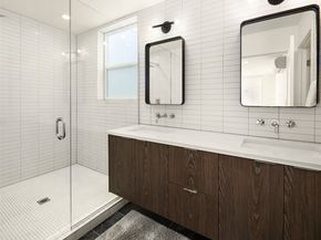 2404 Dexter Avenue N D, Seattle WA 98109