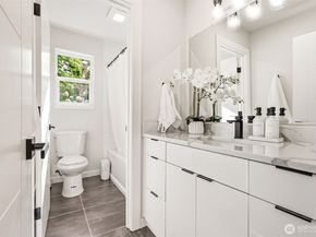 7511 Dumar Way SW, Seattle WA 98106