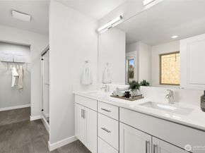 12611 SE 256th Place 17, Kent WA 98030
