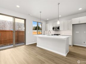 12611 SE 256th Place 17, Kent WA 98030