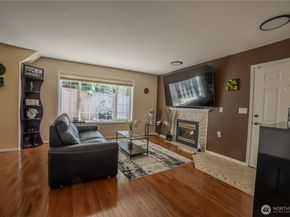 15633 44th Avenue W B1, Lynnwood WA 98087