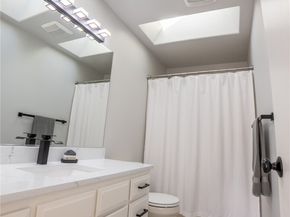 15633 44th Avenue W B1, Lynnwood WA 98087