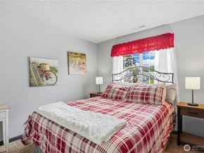 12519 SE 277th Place, Kent WA 98030