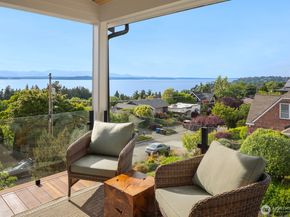 7602 44th Avenue SW, Seattle WA 98136