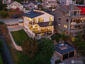 7602 44th Avenue SW, Seattle WA 98136