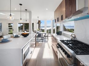 7602 44th Avenue SW, Seattle WA 98136