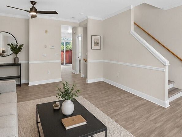28700 34th Avenue S F3, Auburn WA 98001
