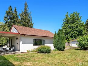 16022 11th Avenue SW, Burien WA 98166