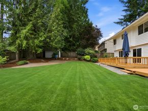 18009 NE 103rd Ct, Redmond WA 98052