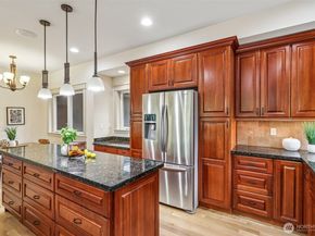 15831 SE 43rd Place, Bellevue WA 98006
