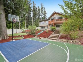 15831 SE 43rd Place, Bellevue WA 98006