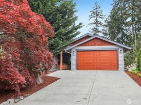 15831 SE 43rd Place, Bellevue WA 98006