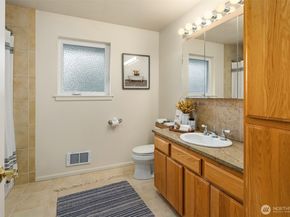 405 240th Street SW, Bothell WA 98021