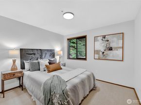 19616 61st Place NE 8, Kenmore WA 98028