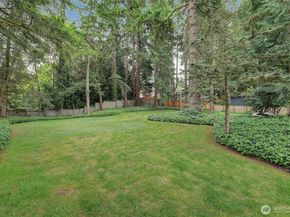 19616 61st Place NE 8, Kenmore WA 98028