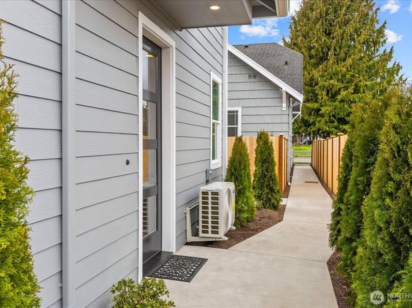 2217 Hoyt Avenue B, Everett WA 98201