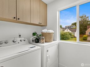 3450 37th Avenue SW B, Seattle WA 98126