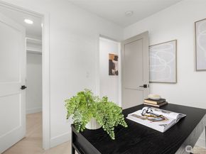 3450 37th Avenue SW B, Seattle WA 98126