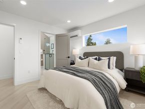 3450 37th Avenue SW B, Seattle WA 98126