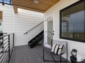 3450 37th Avenue SW B, Seattle WA 98126